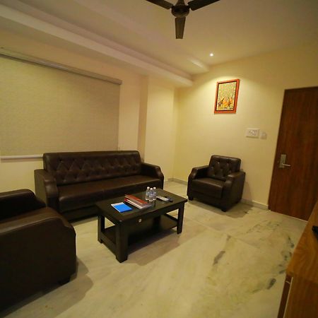 Dhruv Elite And Banquets Hotel Hyderabad Exterior foto