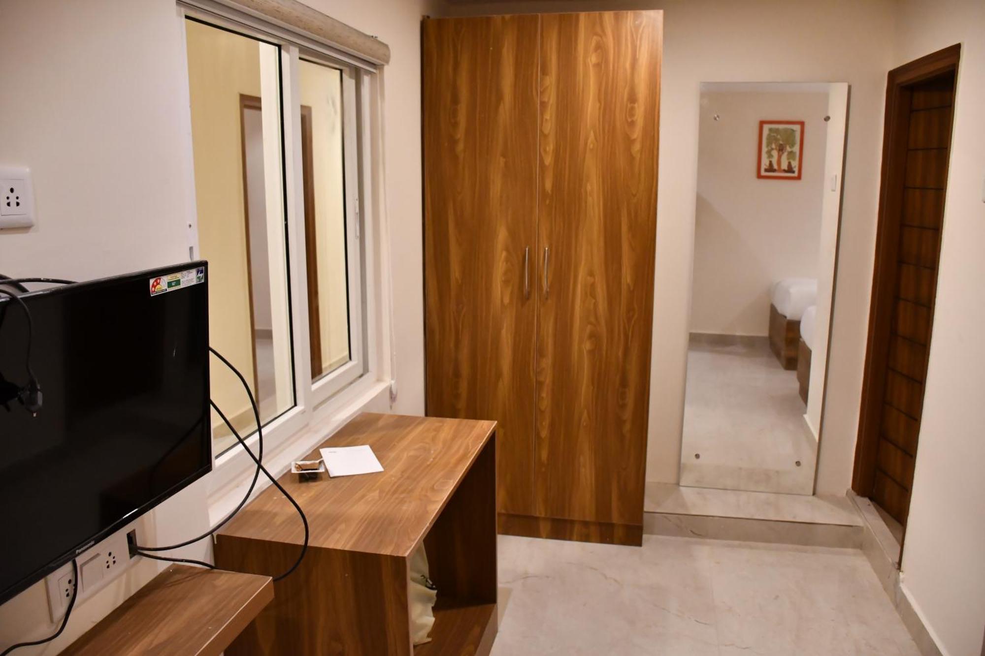 Dhruv Elite And Banquets Hotel Hyderabad Exterior foto