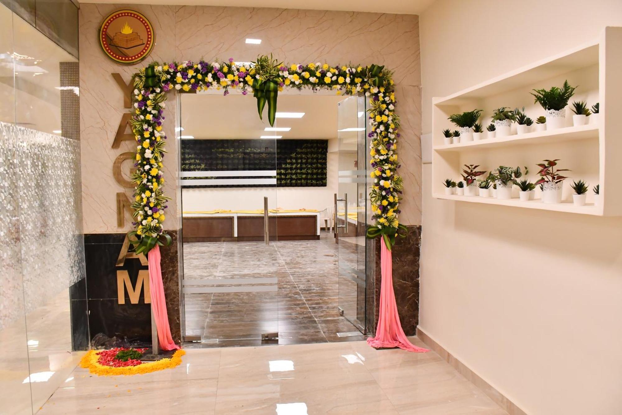 Dhruv Elite And Banquets Hotel Hyderabad Exterior foto