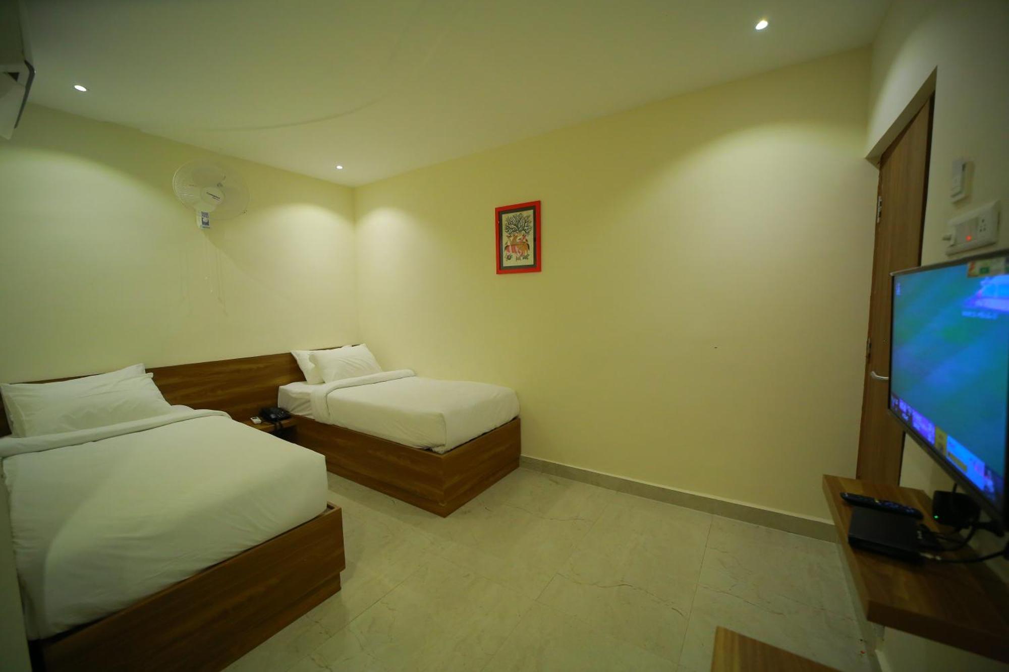 Dhruv Elite And Banquets Hotel Hyderabad Exterior foto